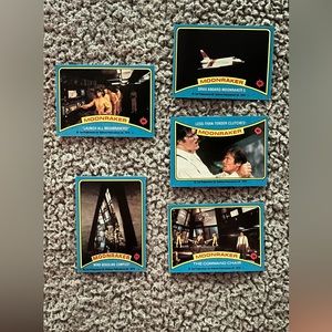 5 1979 James Bond Moonwalker Trading Cards